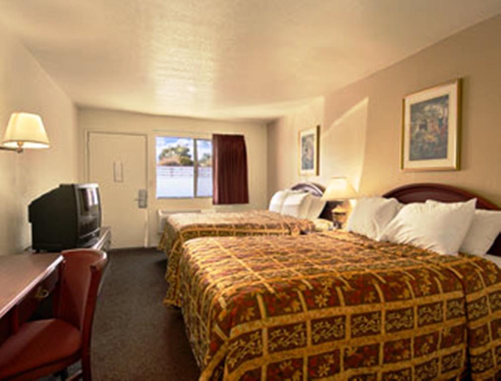 Park Avenue Inn & Suites Victorville Room photo