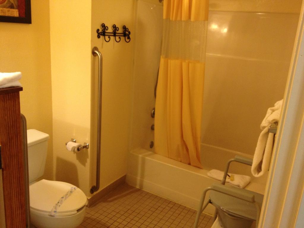 Park Avenue Inn & Suites Victorville Room photo