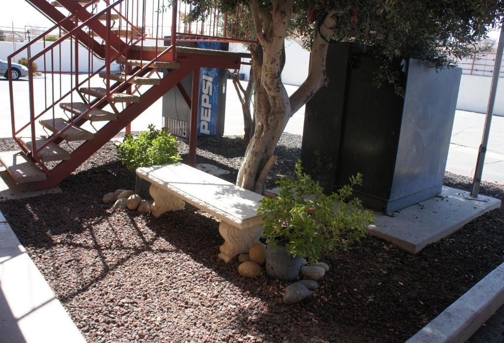 Park Avenue Inn & Suites Victorville Exterior photo